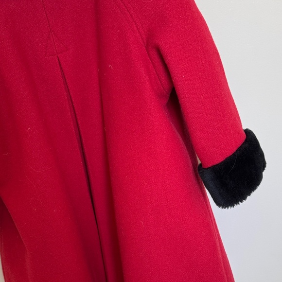 100% wool Red Kids Coat with Black faux fur Accents - Picture 6 of 16